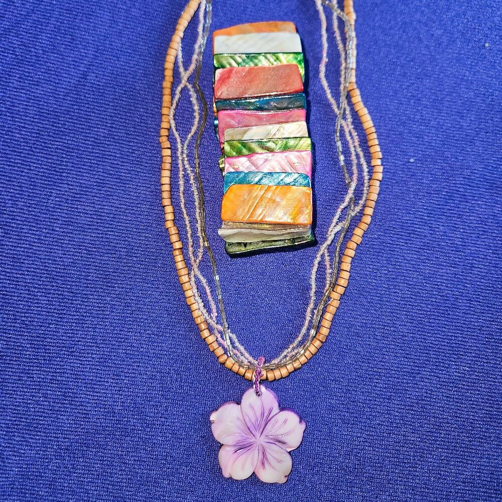 Shell Necklace & Bracelet Set - Picture 8 of 12